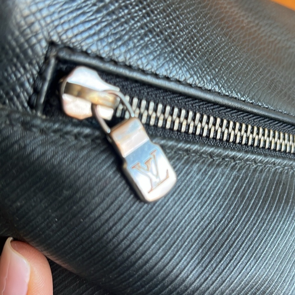 VINTAGE LV MESSENGER BAG - Picture 10 of 15